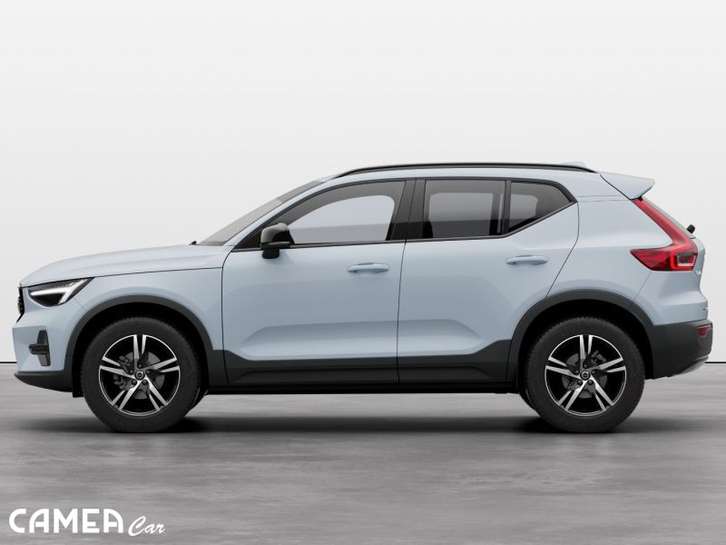 VOLVO XC40 B3 FWD 120kW AT7 PLUS DARK Mild-Hybrid benzín