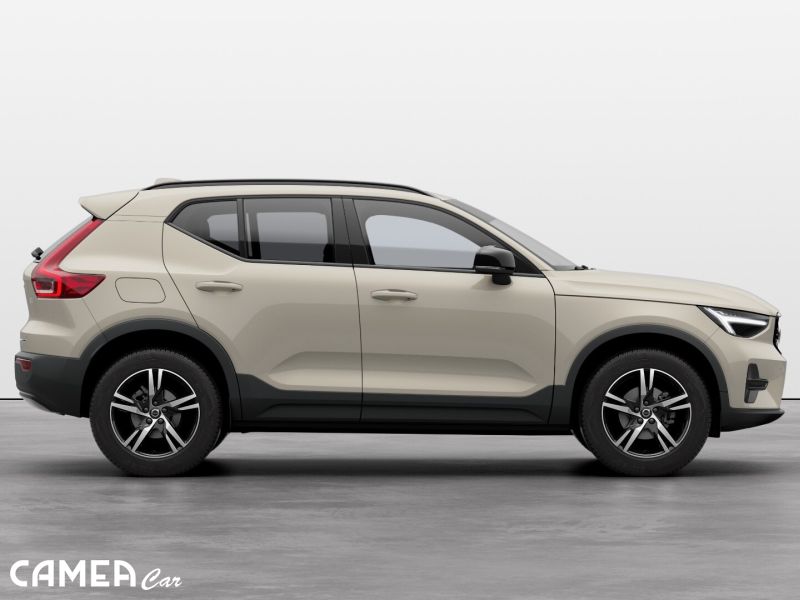 VOLVO XC40 B3 FWD 120kW AT7 PLUS DARK Mild-Hybrid benzín