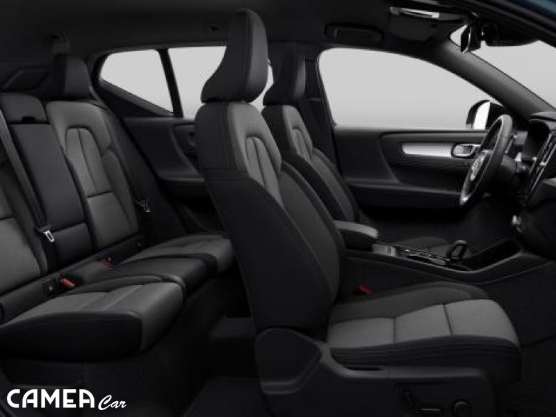 VOLVO SELEKT XC40 B3 FWD 120kW AT7 PLUS DARK Mild-Hybrid benzín