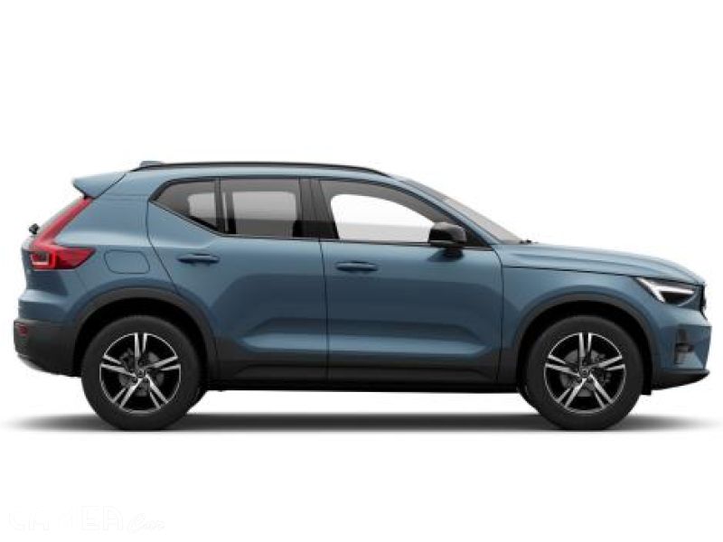 VOLVO SELEKT XC40 B3 FWD 120kW AT7 PLUS DARK Mild-Hybrid benzín