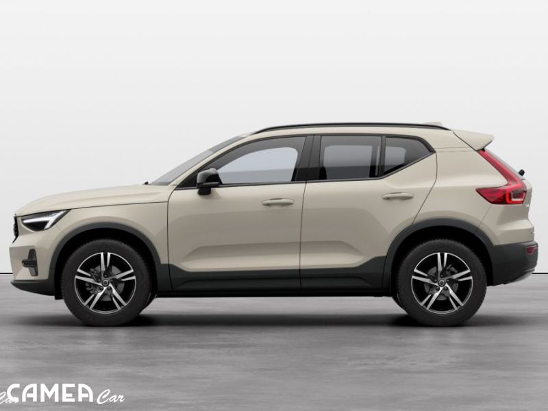 VOLVO XC40 B3 FWD 120kW PLUS/DARK AT7