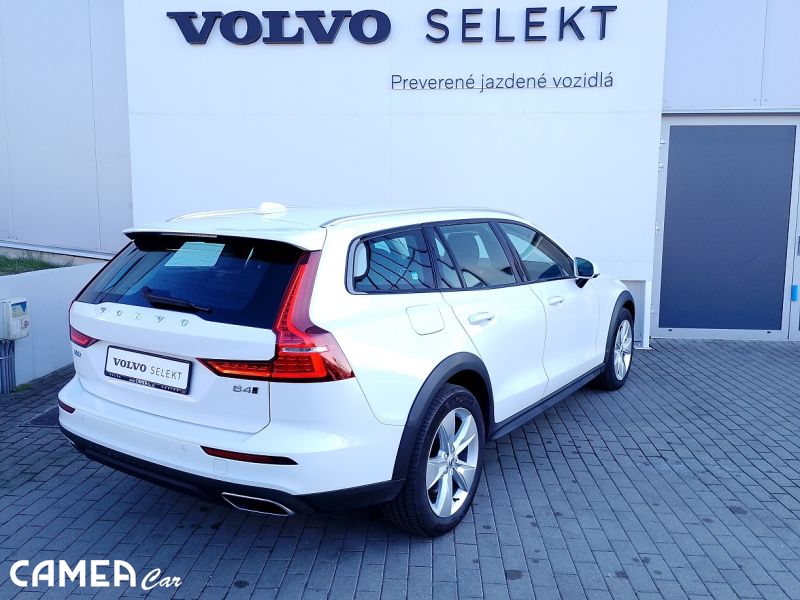 VOLVO SELEKT V60 CC PRO B4 AWD diesel Mild Hybrid AT8