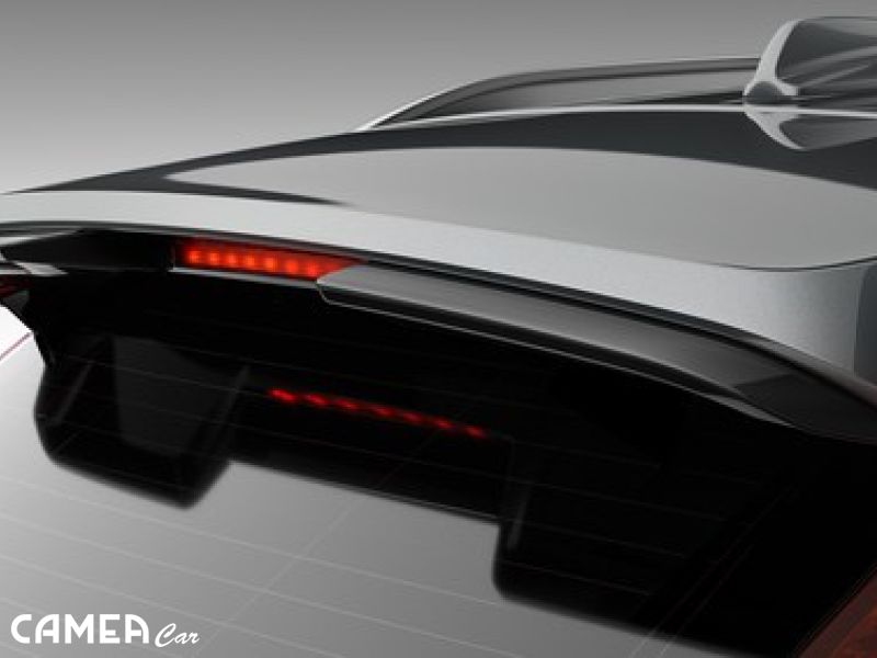 VOLV O XC40 B3 FWD PLUS/DARK 120kW *ťažné zariadenie