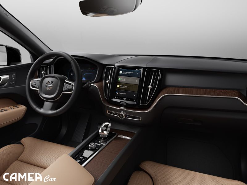 VOLVO XC60 B5 AWD MILD-HYBRID/benzín PLUS/DARK POLESTAR