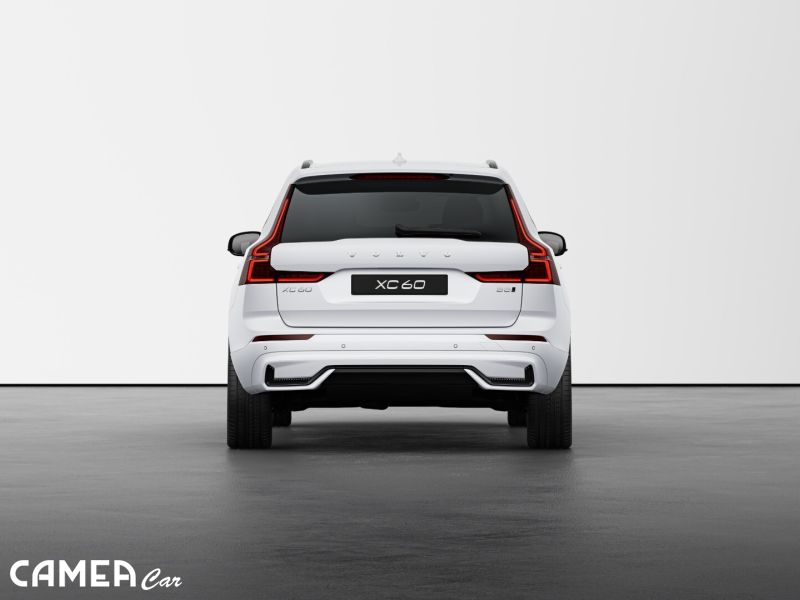 VOLVO XC60 B5 AWD MILD-HYBRID/benzín PLUS/DARK POLESTAR