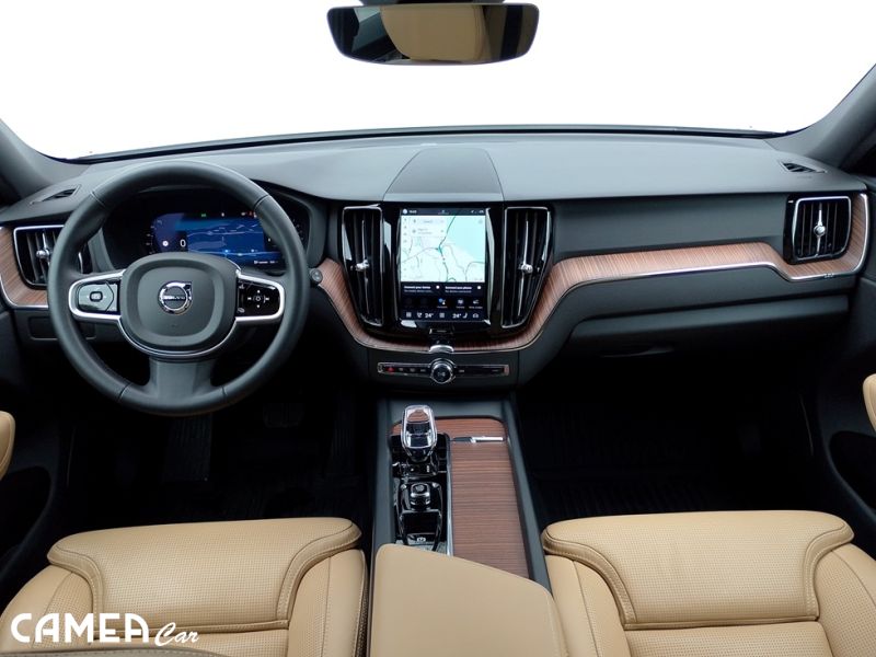 VOLVO SELEKT XC60 B5 AWD MILD-HYBRID/benzín PLUS/DARK POLESTAR