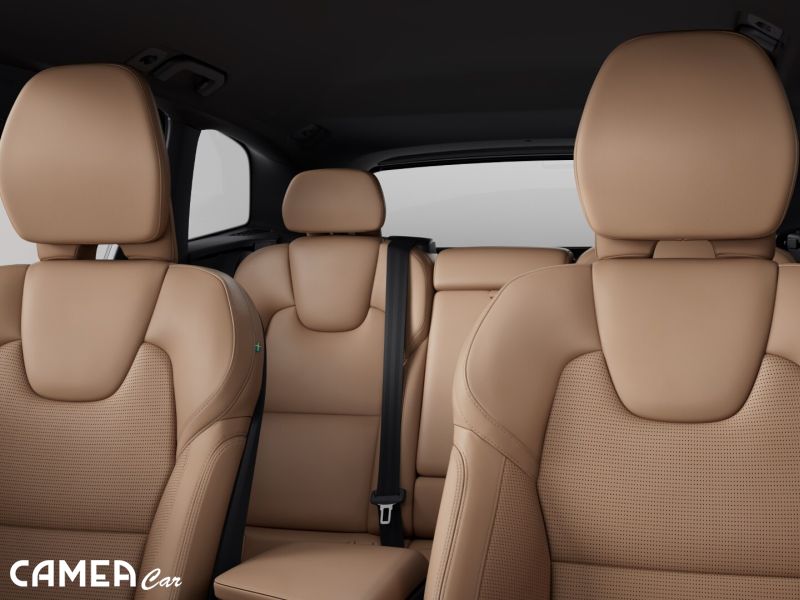 VOLVO XC60 B5 AWD MILD-HYBRID/benzín PLUS/DARK POLESTAR
