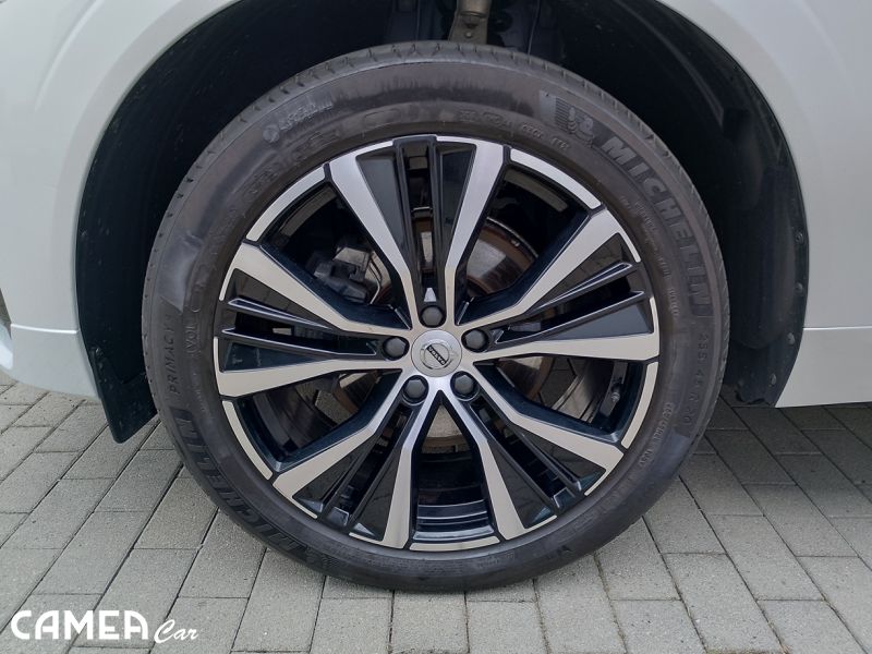 VOLVO SELEKT XC60 B5 AWD MILD-HYBRID/benzín PLUS/DARK POLESTAR