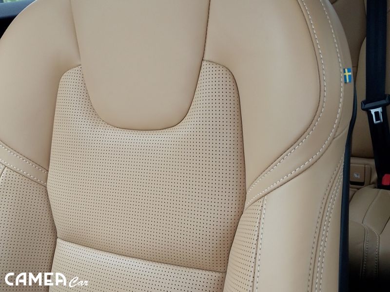 VOLVO SELEKT XC60 B5 AWD MILD-HYBRID/benzín PLUS/DARK POLESTAR