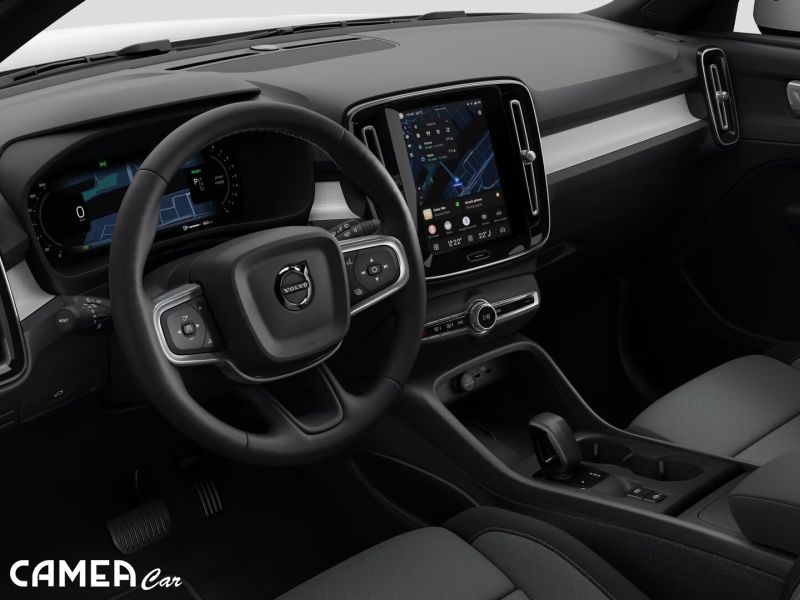 VOLVO XC40 B3 FWD 120kW AT7 CORE Mild-Hybrid benzín MY*26