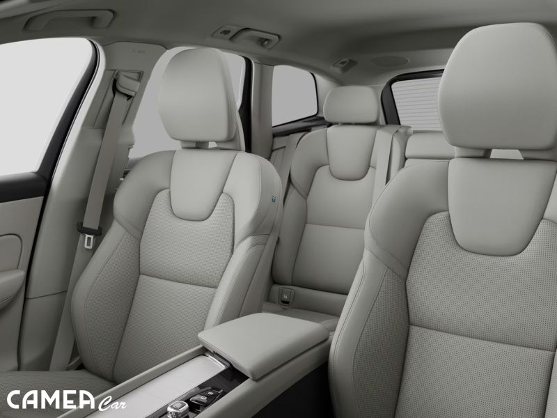 VOLVO XC60 B5 AWD MILD/HYBRID PLUS/DARK *MY26
