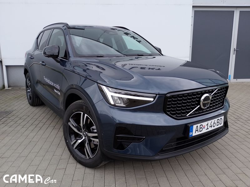 VOLVO XC40 B3 FWD 120kW PLUS/DARK AT7 MY*26