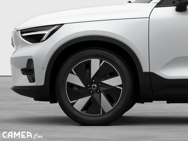 VOLVO EX40 Single Extended Range RWD 185kW Electric PLUS