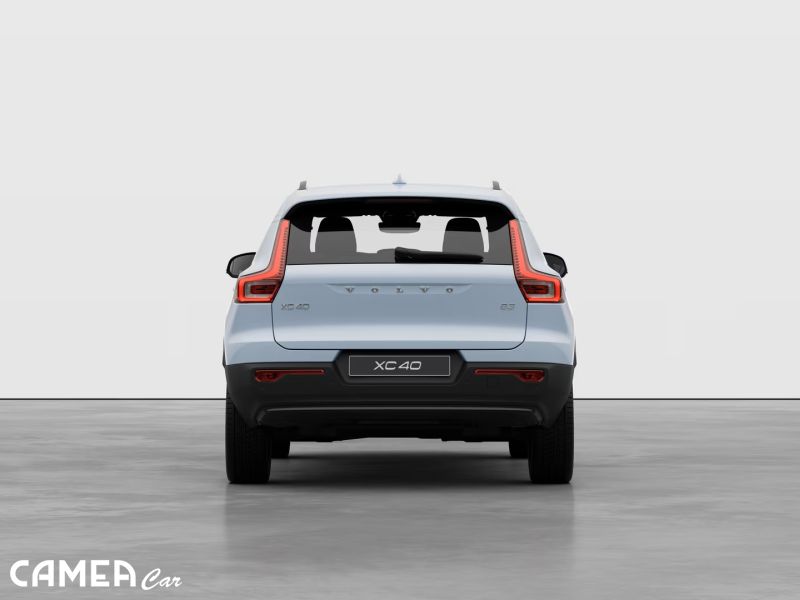 VOLVO XC40 B3 FWD 120kW PLUS/DARK AT7 MY*26