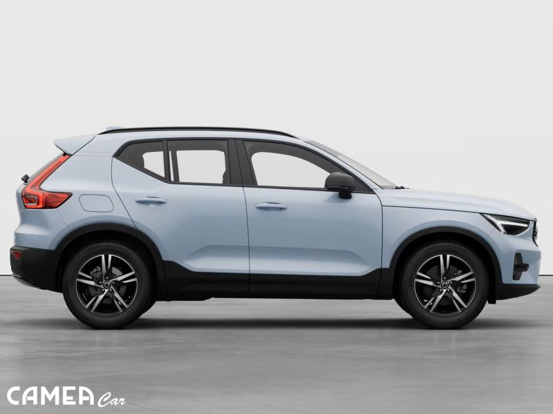 VOLVO XC40 B3 FWD 120kW PLUS/DARK AT7 MY*26