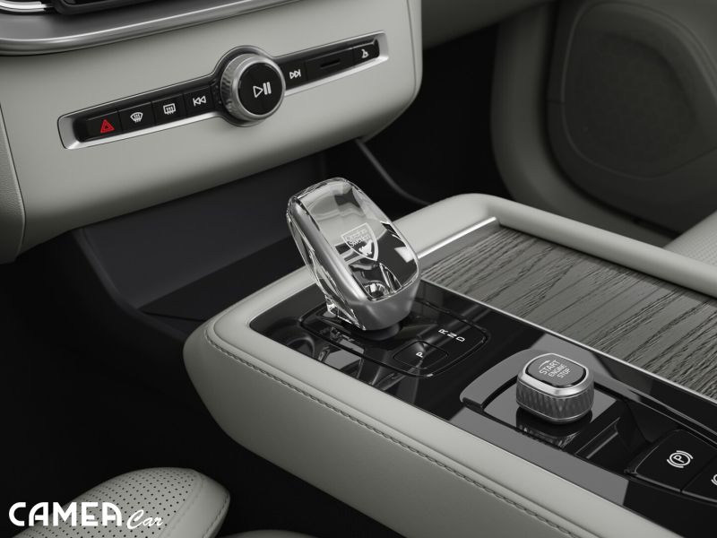 VOLVO XC90 T8 Plug IN Hybrid PLUS/BRIGHT 7m