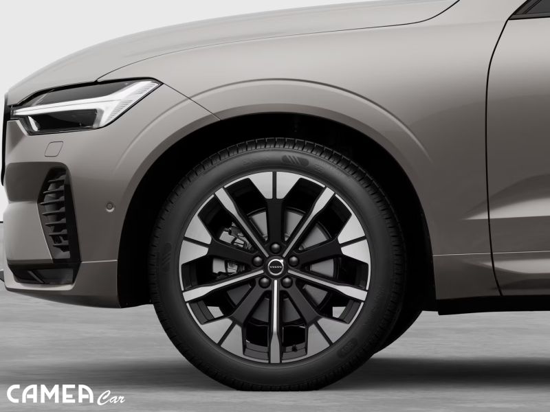 VOLVO XC60 B5 AWD MILD/HYBRID benzín PLUS/DARK MY*26