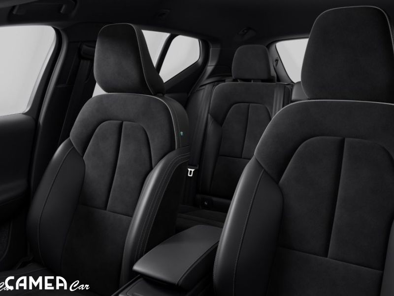 VOLVO XC40 B4 AWD 145kW MILD HYBRID PLUS/DARK AT
