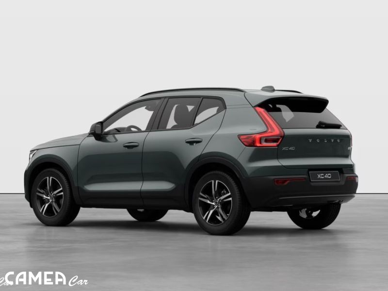 VOLVO XC40 B3 FWD 120kW AT7 PLUS/DARK Mild-Hybrid benzín MY*26