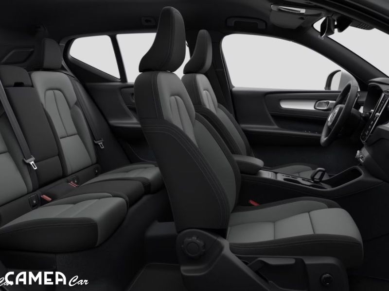 VOLVO XC40 B3 FWD 120kW AT7 PLUS/DARK Mild-Hybrid benzín MY*26