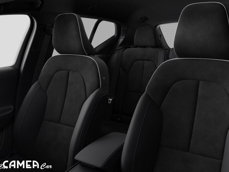 VOLVO XC40 B3 FWD 120kW AT7 PLUS/DARK Mild-Hybrid benzín MY*26