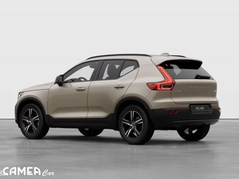 VOLVO XC40 B3 FWD 120kW AT7 PLUS/DARK Mild-Hybrid benzín MY*26