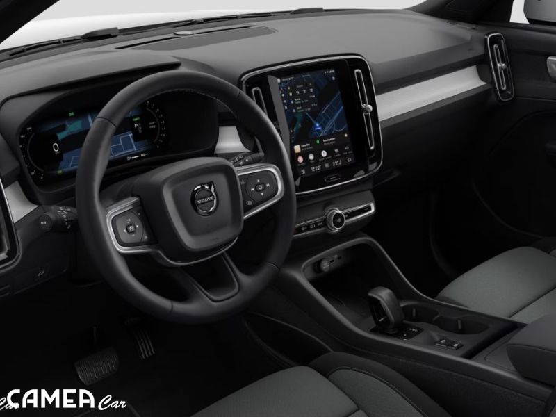 VOLVO XC40 B3 FWD 120kW AT7 PLUS/DARK Mild-Hybrid benzín MY*26