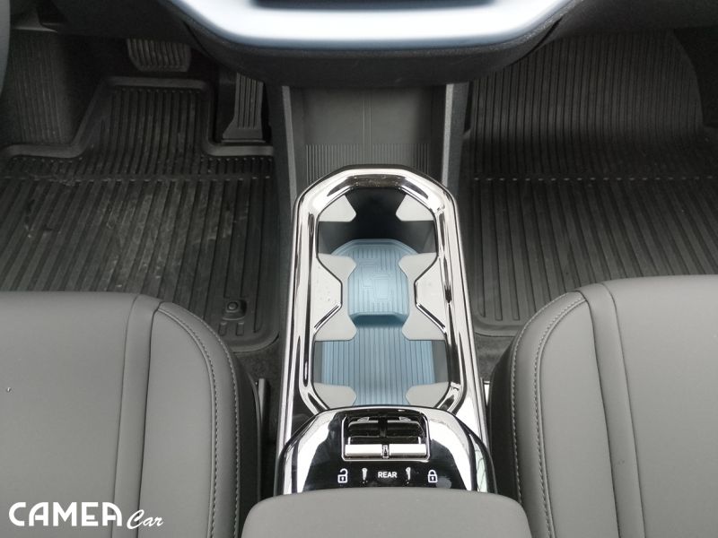 VOLVO EX30 Elektro SINGLE Motor Extended Range RWD 200kW PLUS