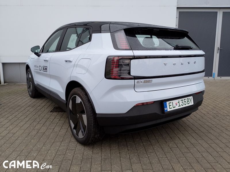 VOLVO EX30 Elektro SINGLE Motor Extended Range RWD 200kW PLUS