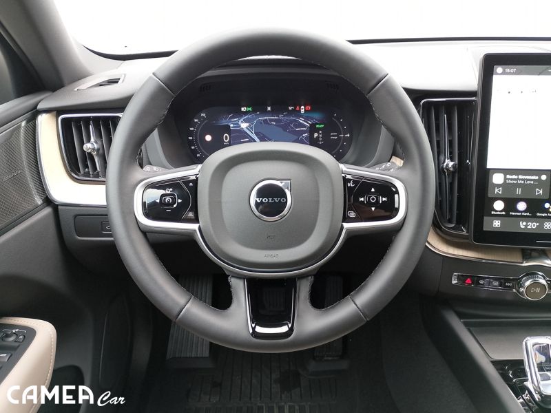 VOLVO XC60 T8 AWD PLUG-IN HYBRID PLUS/DARK MY*26