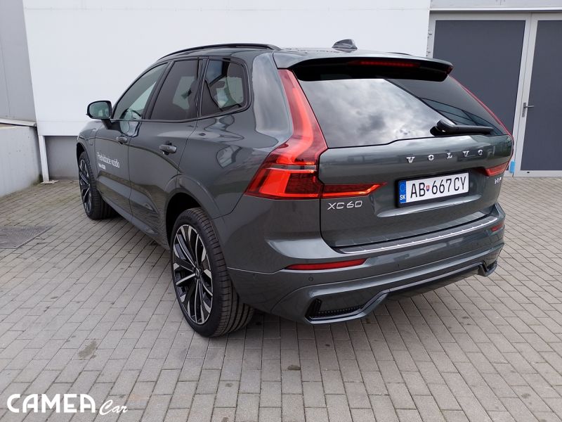 VOLVO XC60 T8 AWD PLUG-IN HYBRID PLUS/DARK MY*26