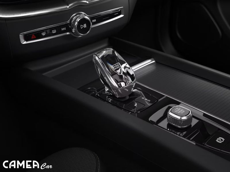 VOLVO XC60 B5 AWD BLACK EDITION MILD HYBRID 184kW PLUS