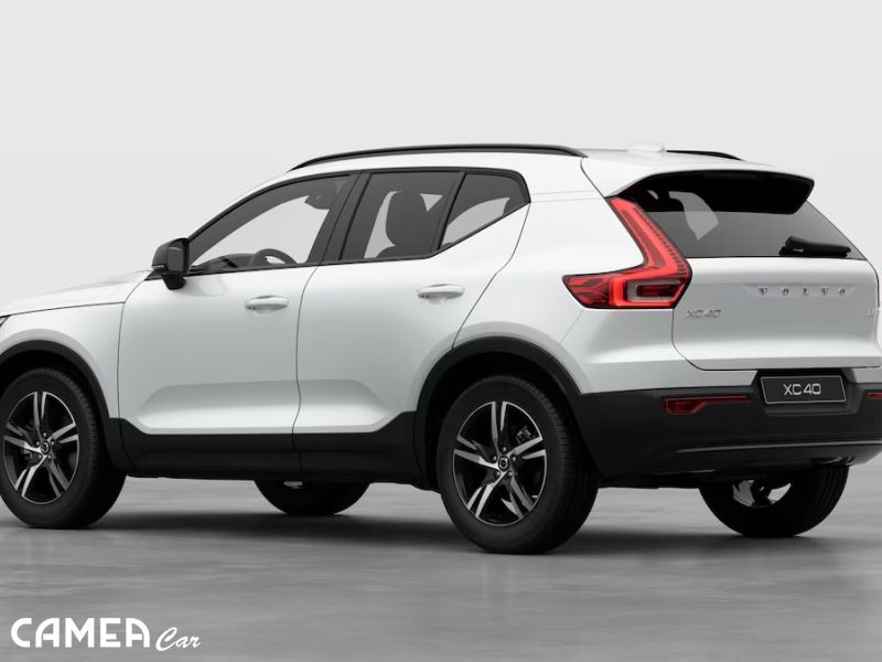 VOLVO XC40 B3 FWD 120kW Mild hybrid/PLUS Dark MY*26