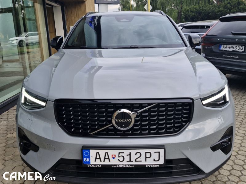 !!! VOLVO XC40 B4 PLUS/DARK 145kW mild Hybrid