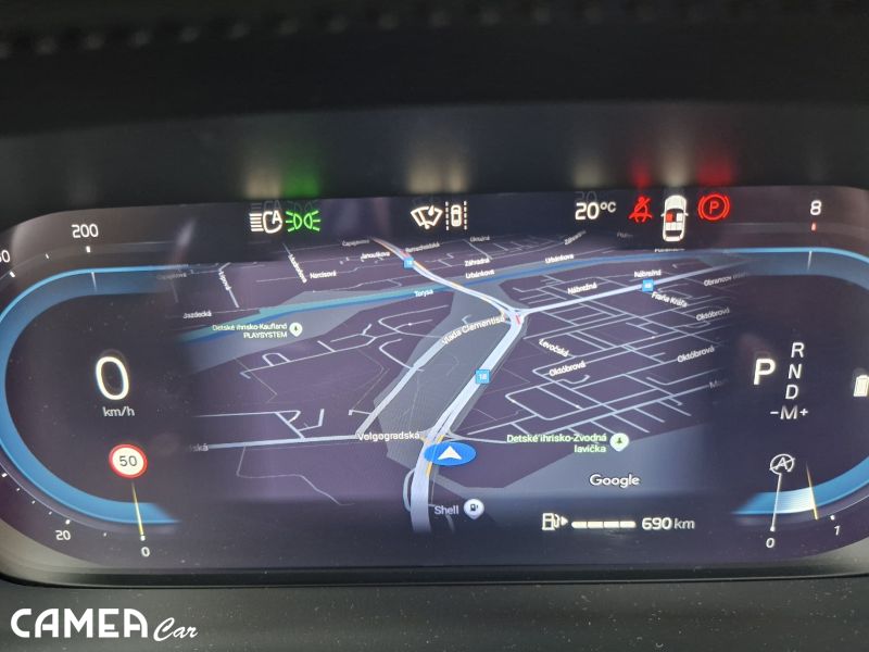 !!! VOLVO XC40 B4 PLUS/DARK 145kW mild Hybrid