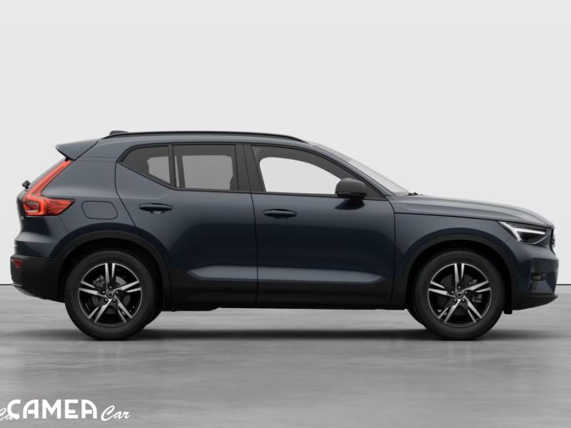 VOLVO XC40 B3 FWD 120kW PLUS/DARK AT7 MY*26