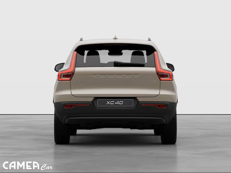 VOLVO XC40 B3 FWD 120kW PLUS/DARK AT7