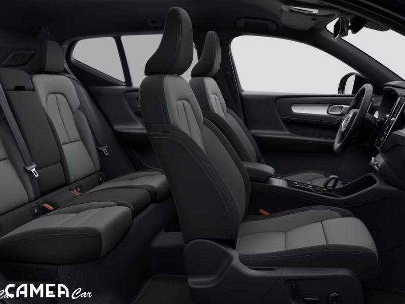 VOLVO XC40 B3 Mild hybrid Petrol PLUS/DARK  ťažné *MY26