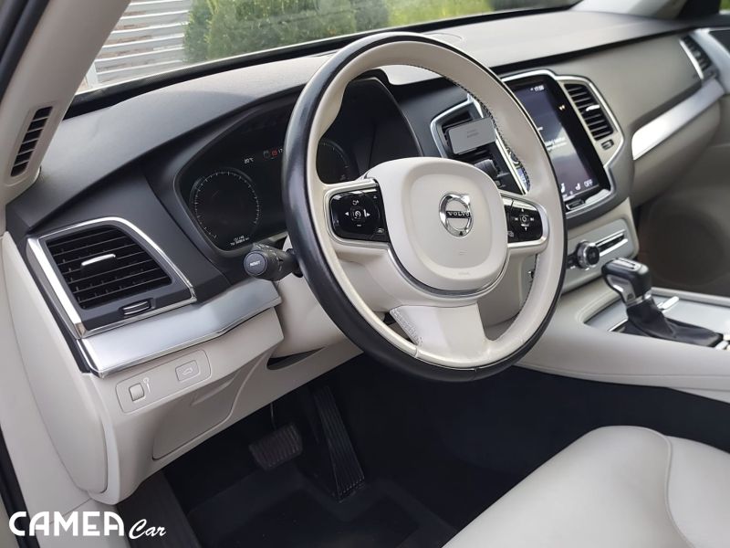 VOLVO XC90 D5 AWD MOMENTUM 173kW/DIESEL