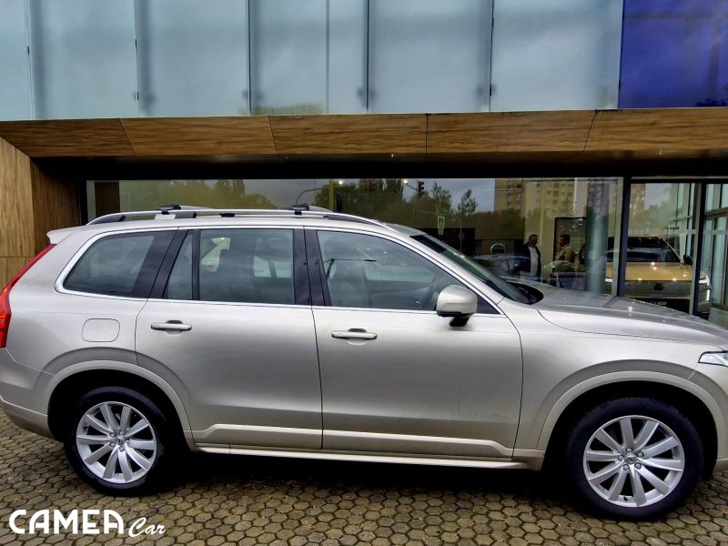 VOLVO XC90 D5 AWD MOMENTUM 173kW/DIESEL