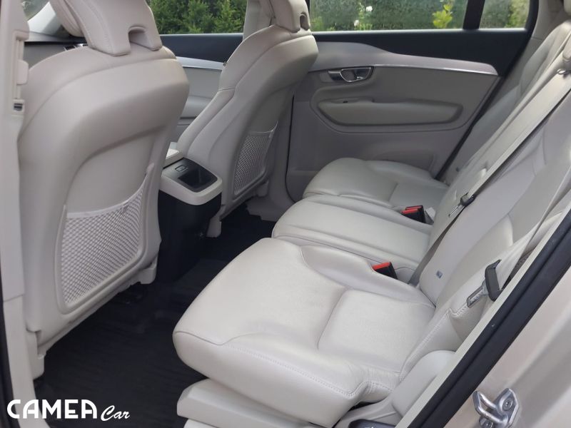 VOLVO XC90 D5 AWD MOMENTUM 173kW/DIESEL