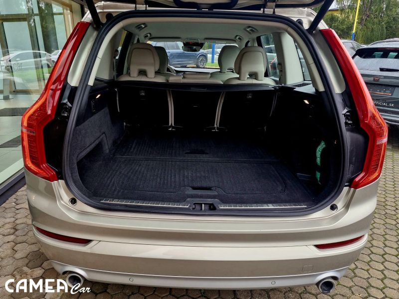 VOLVO XC90 D5 AWD MOMENTUM 173kW/DIESEL