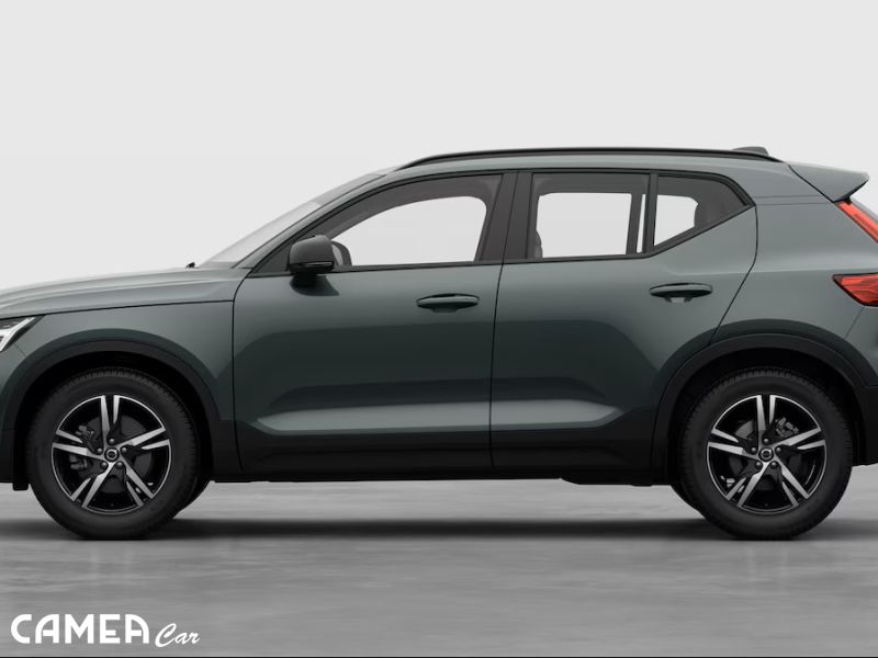 VOLVO XC40 B3 FWD 120kW PLUS/DARK AT7 MY*26