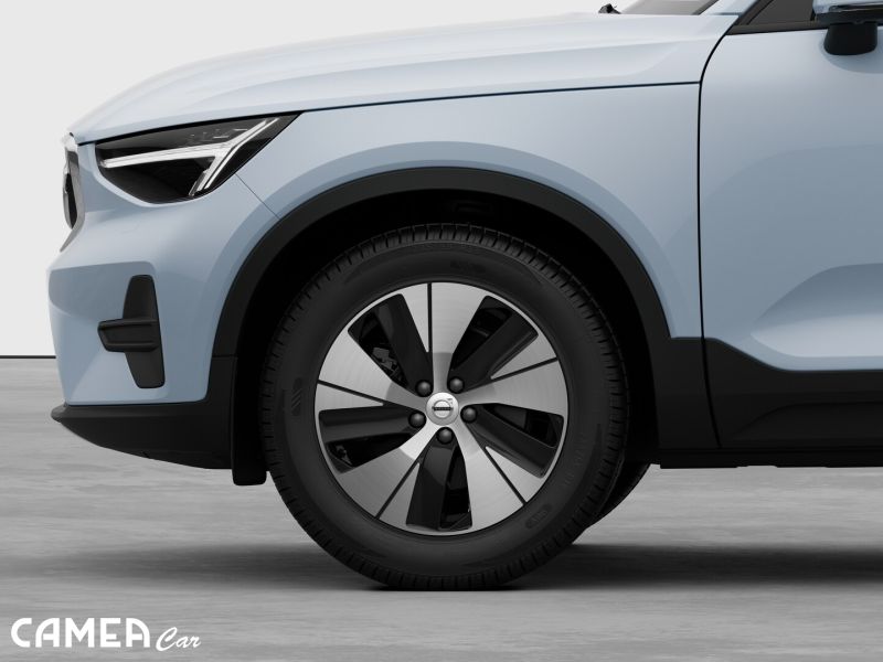 VOLVO XC40 B3 FWD 120kW AT7 CORE