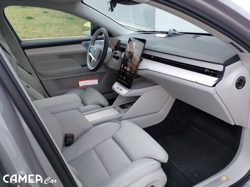 Nové VOLVO ES90 ULTRA, Single Motor Extended Range , kožený ventilovaný Nappa interiér