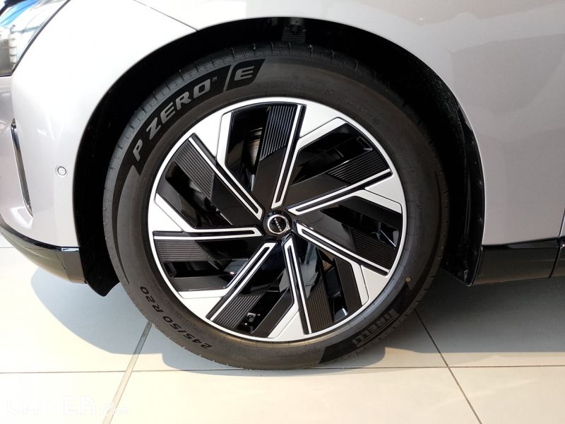 Nové VOLVO ES90 ULTRA, Single Motor Extended Range , kožený ventilovaný Nappa interiér