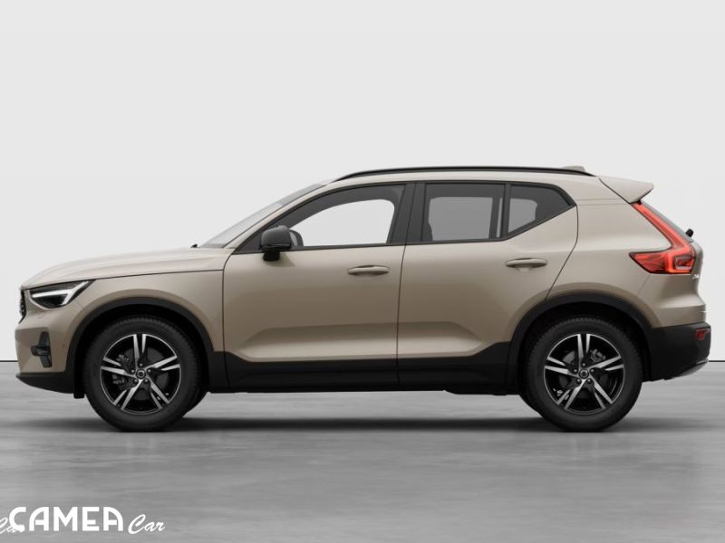 VOLVO XC40 B3 FWD 120kW PLUS/DARK AT7 MY*26