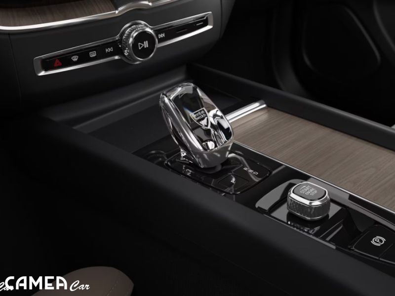 VOLVO XC60 B5 AWD Petrol MILD/HYBRID PLUS/DARK