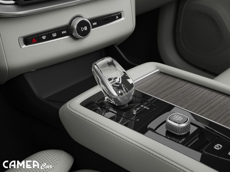 VOLVO XC90 B5 AWD 184kW ULTRA Mild Hybrid benzín 7m