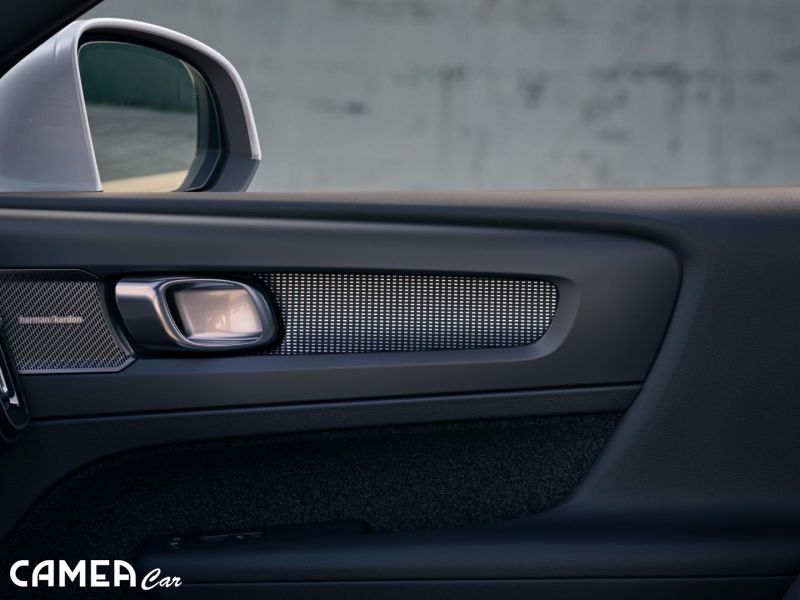 Volvo XC40 B4 AWD Ultimate Dark Mild HYBRID 145kW